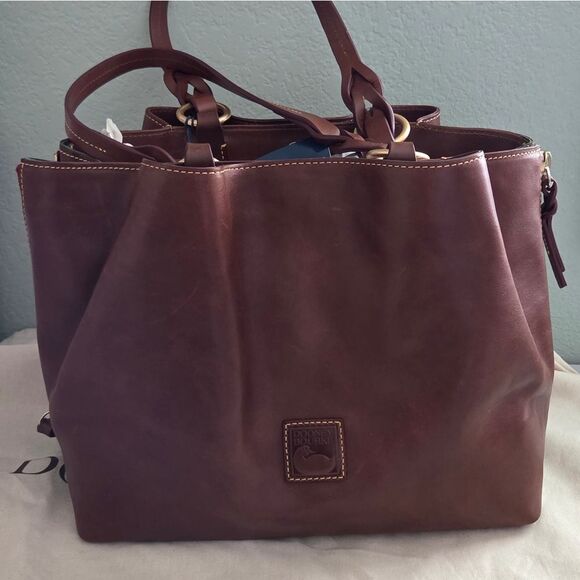 Dooney & Bourke Large Zip Barlow Florentine Leather Tote In Chestnut - Picture 2 of 9